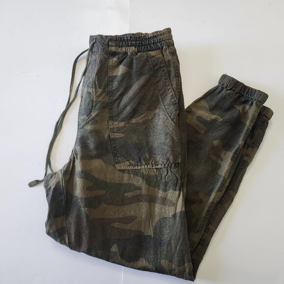 BLANK NYC | Women's Camo Linen Drawstring Jogger - Picture 5 of 13